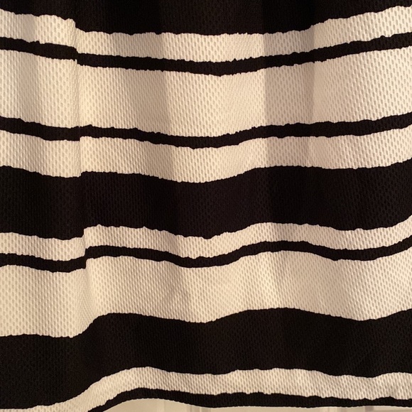 Design Lab Lord & Taylor Skirt - Picture 2 of 7